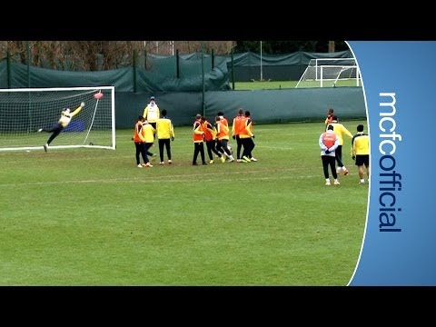 City’s Micah Richards scores a beautiful free-kick in training [Video]