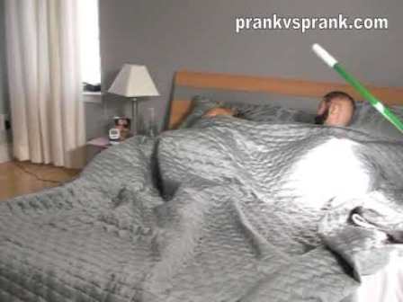 How  to  wake  up  your  girlfriend!