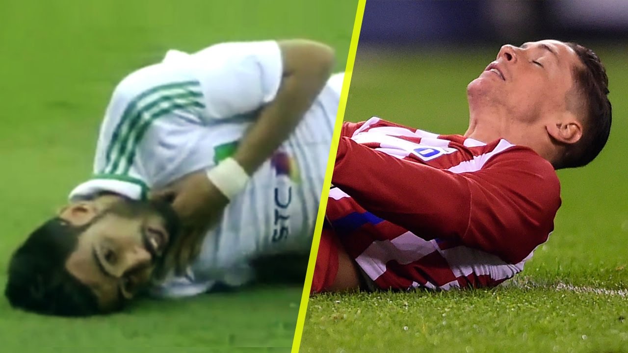 15 Football players who Nearly Died on the pitch!