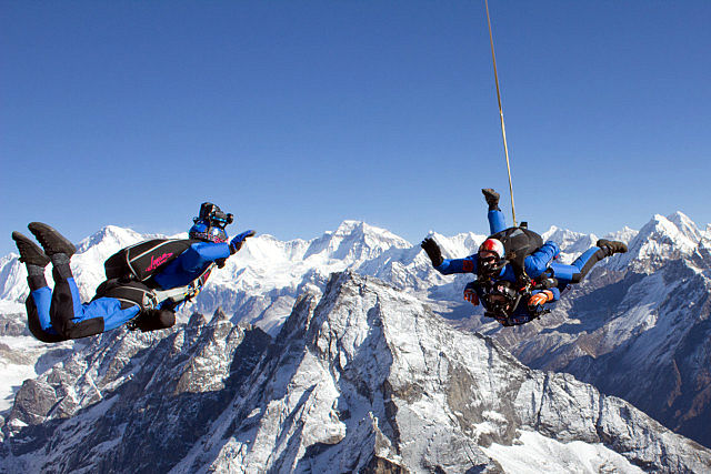 Skydive from Everest. Incredible Video!!!