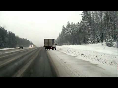 Δείτε ένα σοκαριστικό ατύχημα με αυτοκινητιστικό ατύχημα στην Ρωσία!