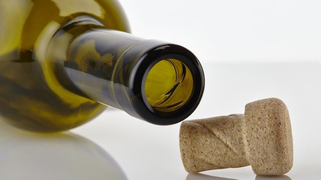 Μην κουράζεσαι. 7 απλοί τρόποι για να ανοίξεις το κρασί χωρίς τιρμπουσόν