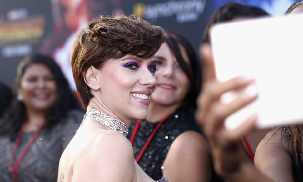Η Scarlett Johansson πρόκειται να υποδυθεί μια γυναίκα transgender στη νέα ταινία του Sanders!