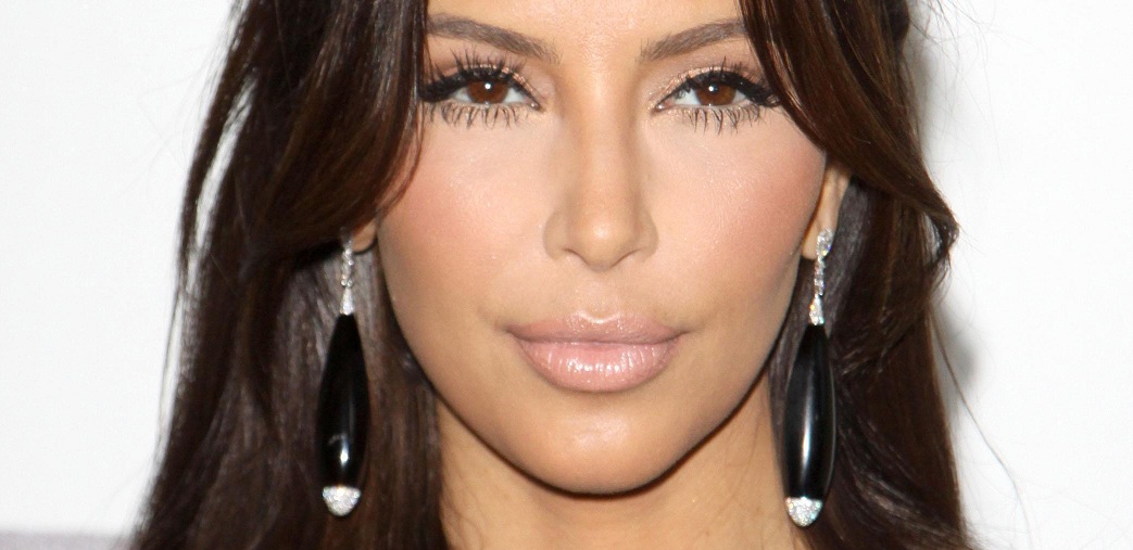 Να γιατί να ακολουθήσετε την Kim Kardashian στο Instagram (για τις καυτές photos της)