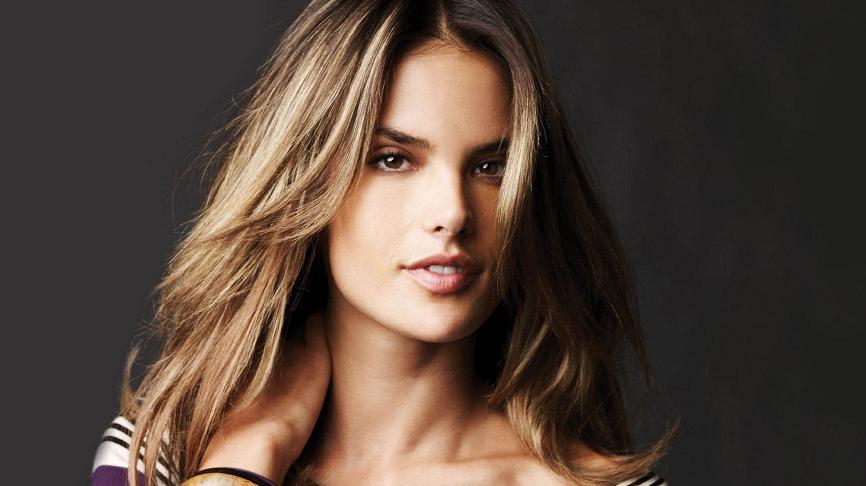 Backstage απο τη νέα καυτη φωτογράφιση της Alessandra Ambrosio!