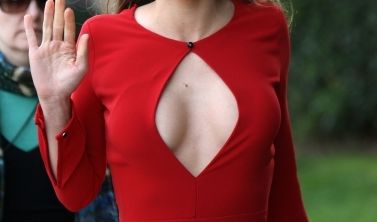 AnnaLynne McCord’s revealing red dress…