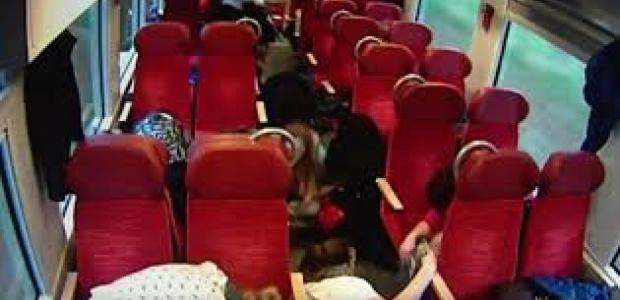 Δεν έχει ξαναγίνει…-Οδηγός τρένου σπεύδει και ειδοποιεί τους επιβάτες για επικείμενη σύγκρουση!!! (video)