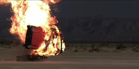 Συγκλονιστικό βίντεο με έκρηξη αυτοκινήτου σε slow motion!