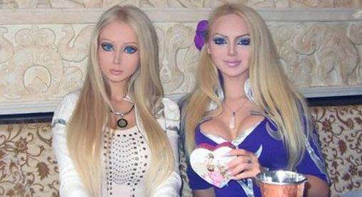 Λογικό! Η μία Barbie θα κάνει παρέα με την άλλη… (photos)!