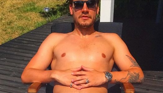ΣΟΚΑΡΕ το Instagram με τη γυμνή φωτογραφία του ο Bendtner! [Pic]