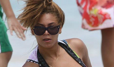 Beyonce…απολάμβανε τη θάλασσα, μέχρι που βγήκε το στήθος της!