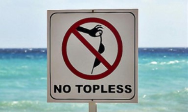Οι πιο αστείες πινακίδες… που μπορεί να συναντήσουμε στην παραλία!
