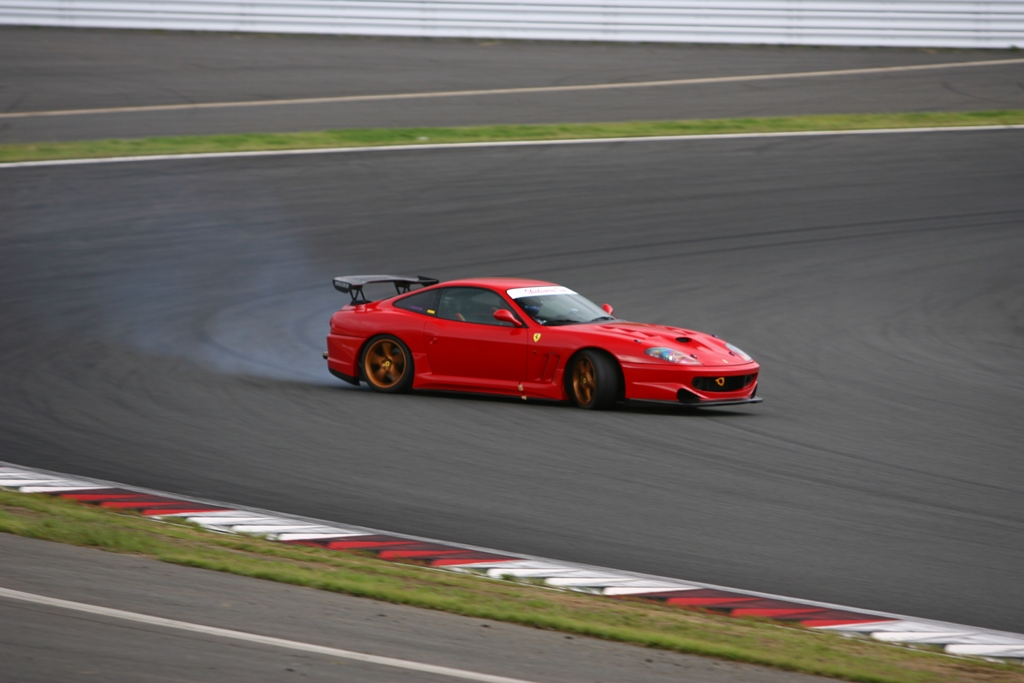 Drift with a Ferrari!!!