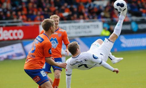 Incredible overhead-kick by Björn Daníel Sverrisson [vid]