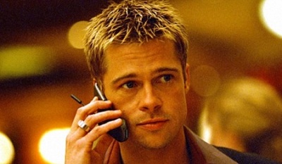 Έχουμε χάσει το μέτρημα με τις αλλαγές του λουκ που έχει κάνει ο Brad Pitt!!