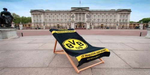 Dortmund put a sun-lounger & bath towel in London!