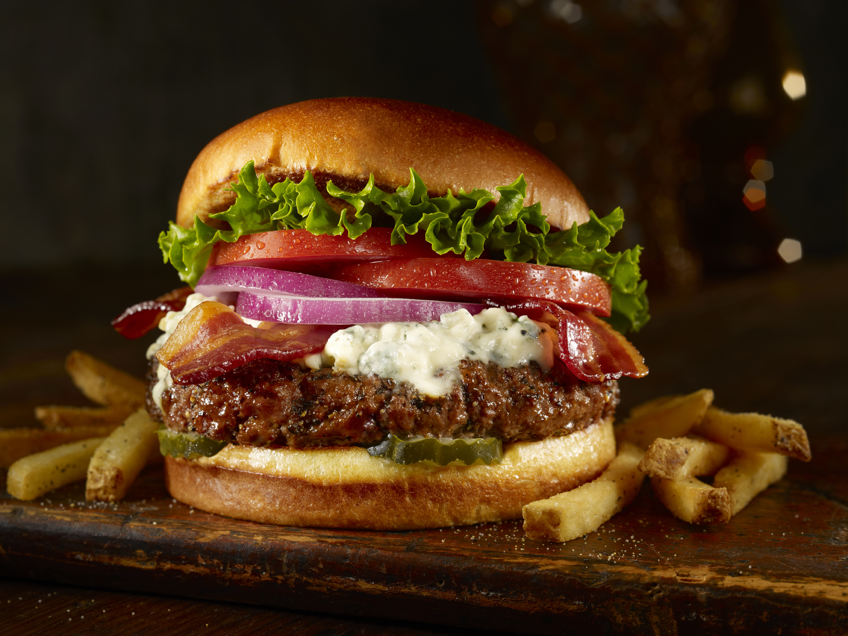 Γιατί τα Burger είναι ανδρική υπόθεση! Φτιάξε μόνος σου το πιο λαχταριστό και σπιτικό burger!