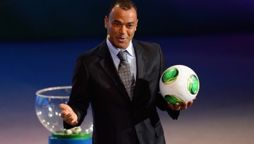 Ακόμα μαγεύει στο γήπεδο ο Cafu!