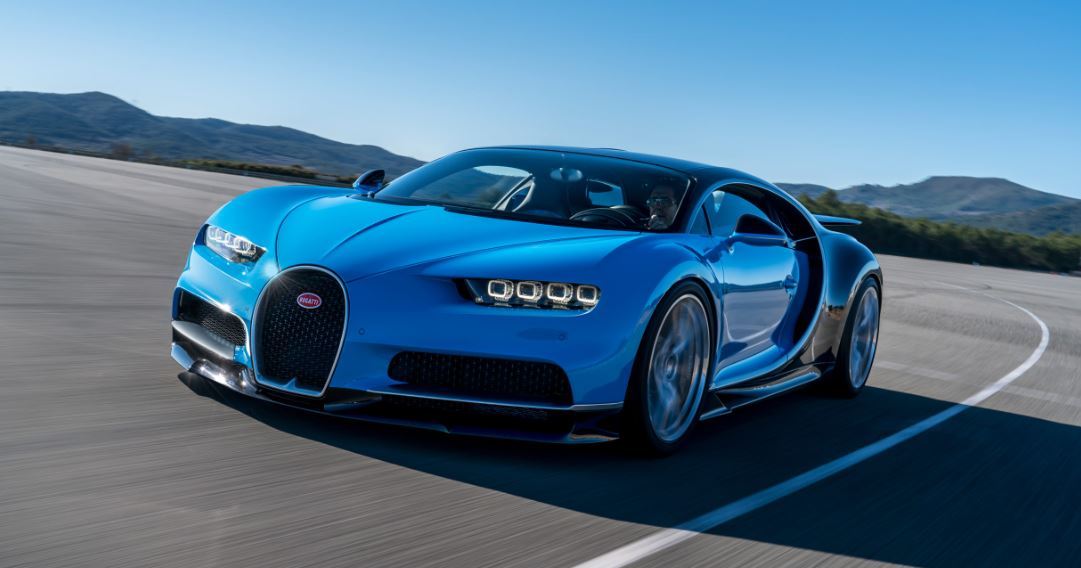 Αυτοκινητιστικό… υπερθέαμα με Bugatti, Aston Martin, Ford Fiesta, VW GTI σε ενα βίντεο που θέλεις να δεις!