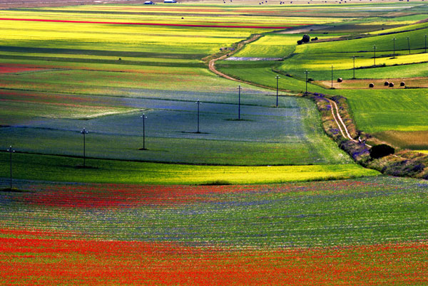 Castelluccio: Η πολύχρωμη κοιλάδα της Ιταλίας!