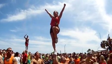 Οι cheerleaders σε… άλλα κόλπα! (video)