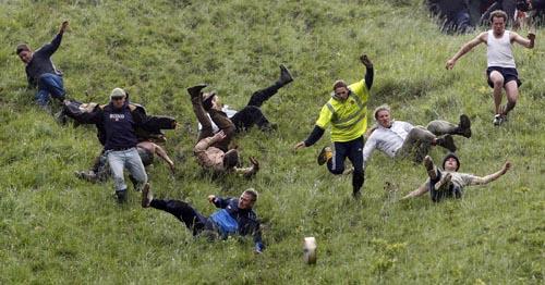 Coopers Hill Cheese Rolling and Wake….το extreme sport που γκρεμοτσακίζεστε!!