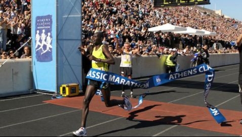 Ο Κενυάτης Μπετ, κέρδισε τον Μαραθώνιο Αθηνών !(video)
