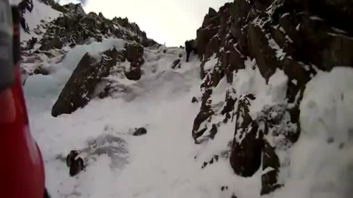 Thrilling climber’s fall from the mountain!