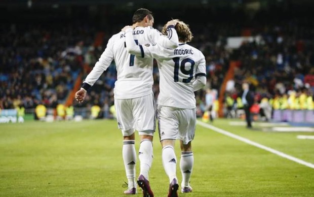 Cristiano Ronaldo & Luka Modric’s sons hanging out at a Real Madrid match! [PHOTO]