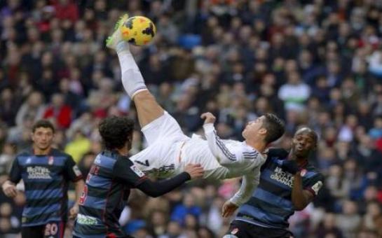 Cristiano Ronaldo Amazing Bicycle Kick [vid]