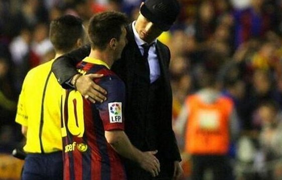 Here comes the video of Cristiano Ronaldo comforting Messi!