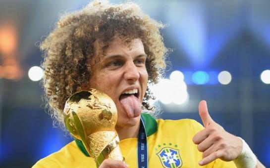 15 EPIC GIFS of the brazilian footballer David Luiz!