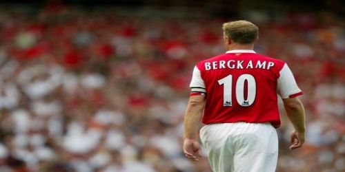 A statue for Bergkamp to «Emirates»