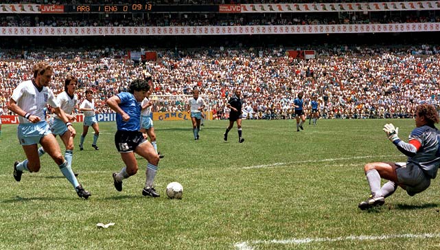 Maradona’s “Goal of the century” from a rare angle! [video]