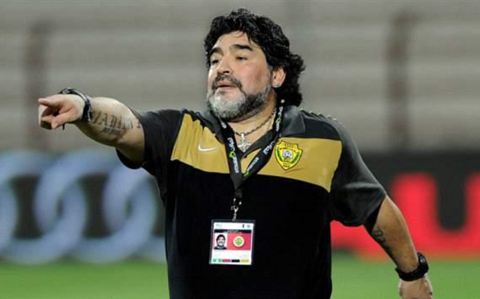 O Maradona δεν ξεχνάει πως μπαίνουν οι γκολάρες (video)