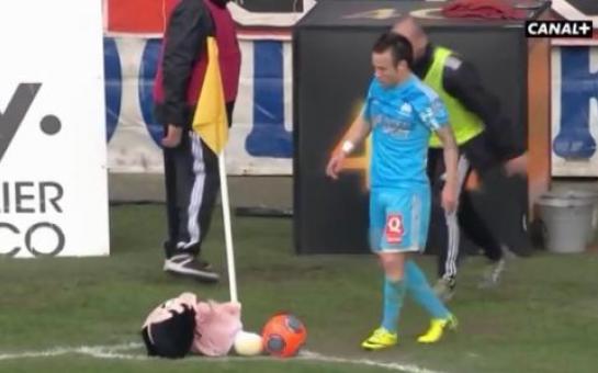 Betty Boop doll stops Marseille’s Mathieu Valbuena [vid]