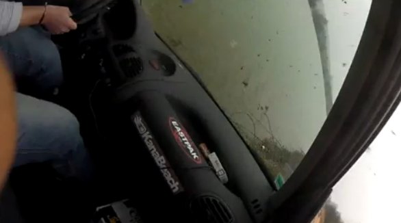 Drifting near the lake? Such a bad idea! (video)