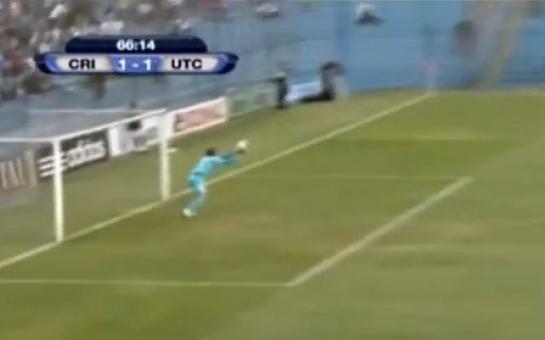 Goalkeeper’s super fail!!!! (video)