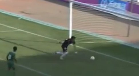 Epic goalkeeping fail! (video+gif)