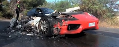 Shock: A football player almost got burned up in his Ferrari!!