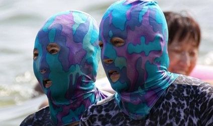 Το… facekini κάνει θραύση στην Κίνα!