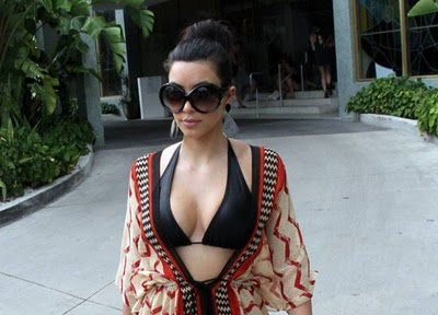 Η Kim Kardashian με μπικίνι στο Μαϊάμι!