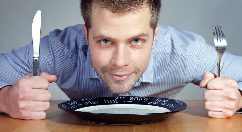 Πέντε πράγματα που δεν πρέπει να κάνεις ΠΟΤΕ με άδειο στομάχι!