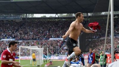 The referee banned him for his silly celebration