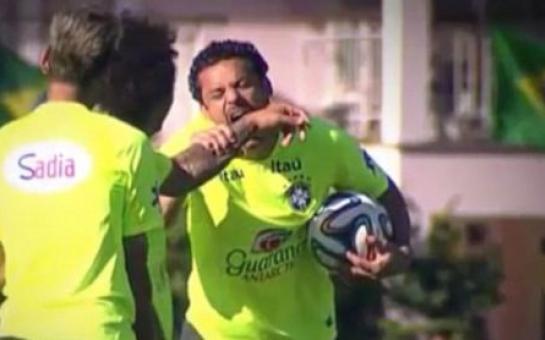 Fred bites Marcelo like… Suarez! [video]