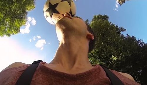 Amazing freestyle football tricks! [vid]