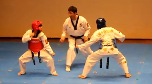 Ο πιο αστείος αγώνας Τaekwondo που έχετε δει!