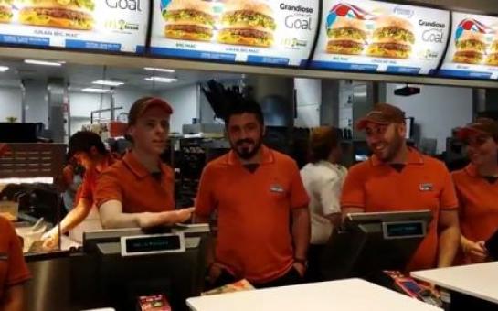 Gattuso serving burgers at fast food [vid]