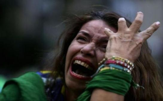 40 pictures with the saddest Brazilian fans