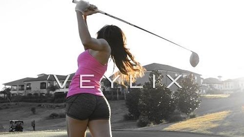 H Brittany McDonald απογειώνει το golf [vid]